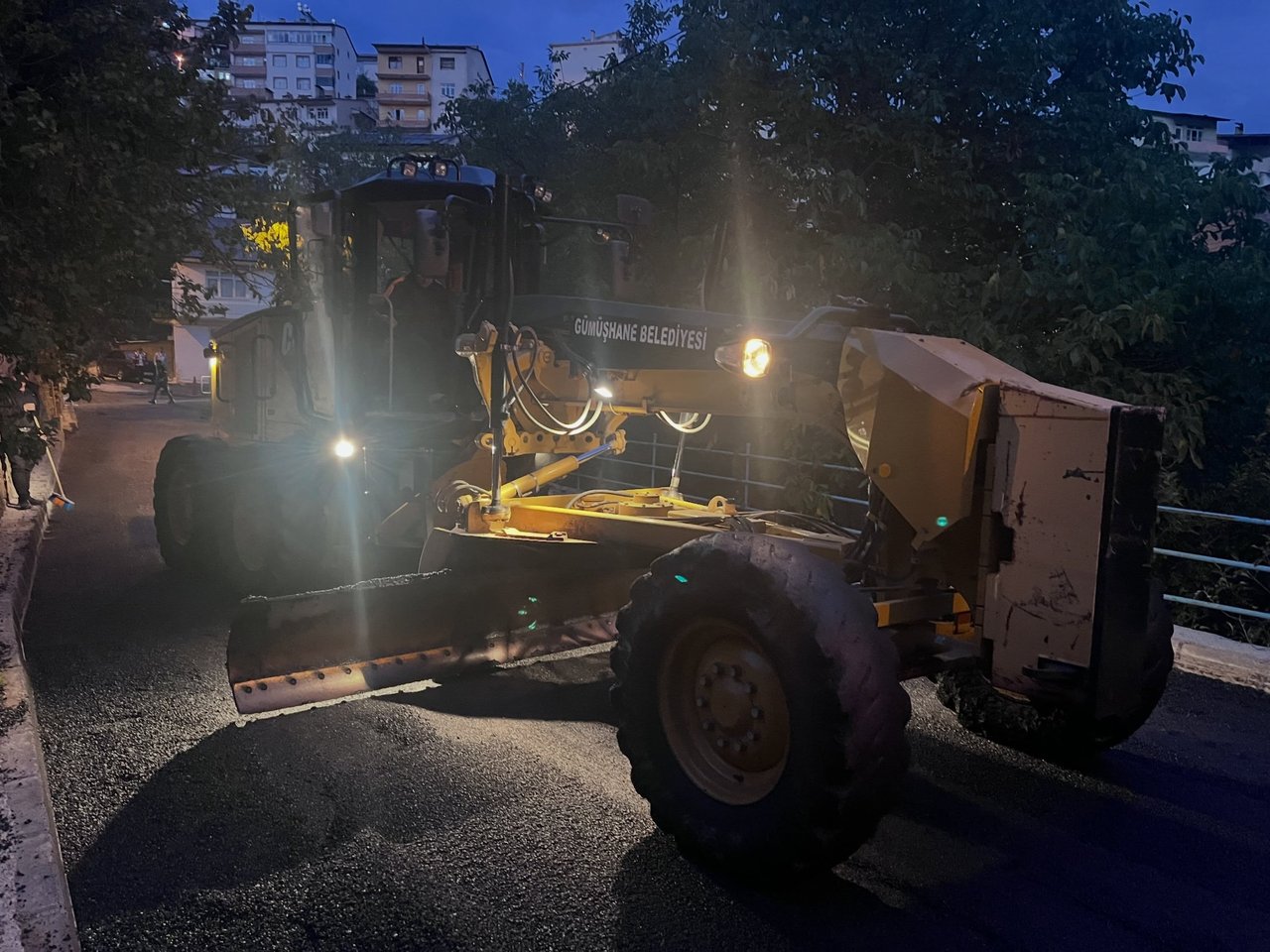 BAŞKANIMIZ, HASANBEY MAHALLEMİZDE DEVAM EDEN YOL ÇALIŞMALARIMIZI İNCELEDİ
