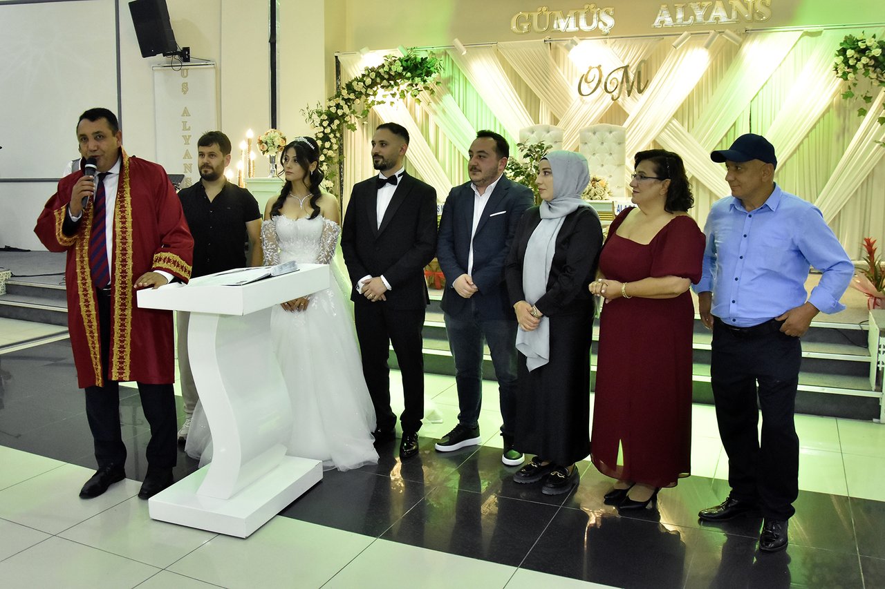 BAŞKANIMIZ, NİKAH KIYDI, TRABZONSPOR İLE GALATASARAY ARASINDA OYNANAN DERBİ MAÇINI İZLEDİ