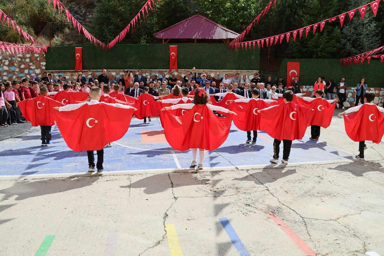 BAŞKANIMIZ, İLKÖĞRETİM HAFTASI KUTLAMA PROGRAMINA KATILDI