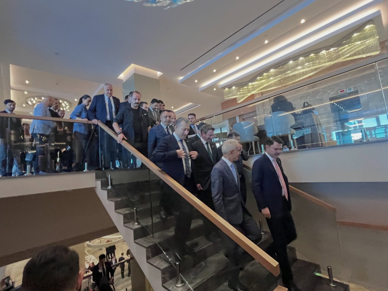 BAŞKANIMIZ, ŞEHRİMİZE GÖSTERDİKLERİ YAKIN İLGİ İÇİN KIYMETLİ BAKANLARIMIZA TEŞEKKÜR ETTİ