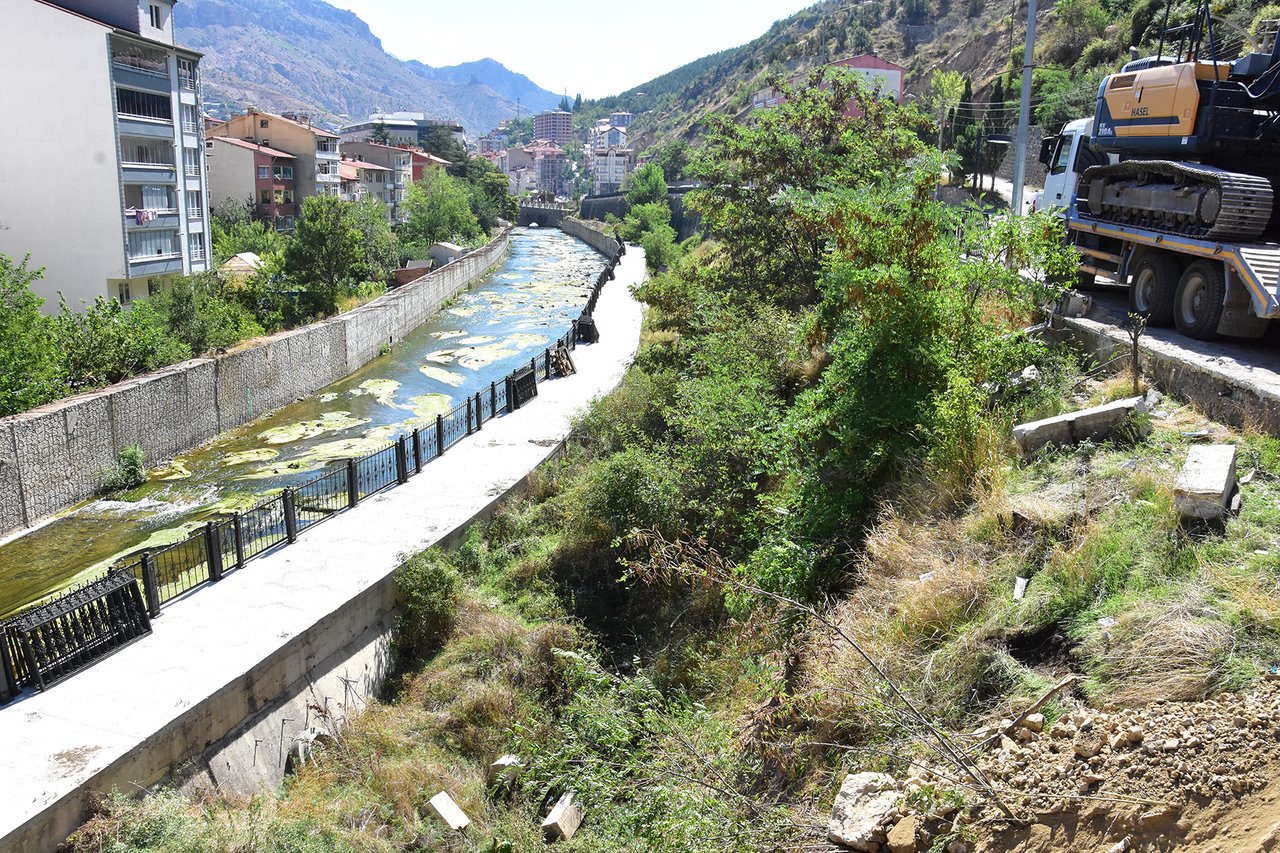 ŞEHRİMİZE YENİ OTOPARK KAZANDIRMAK İÇİN ÇALIŞMALAR BAŞLADI