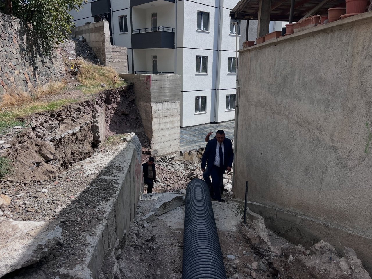 BAŞKANIMIZ, MAHALLELERİMİZDEKİ ÇALIŞMALARIMIZI YERİNDE İNCELENDİ