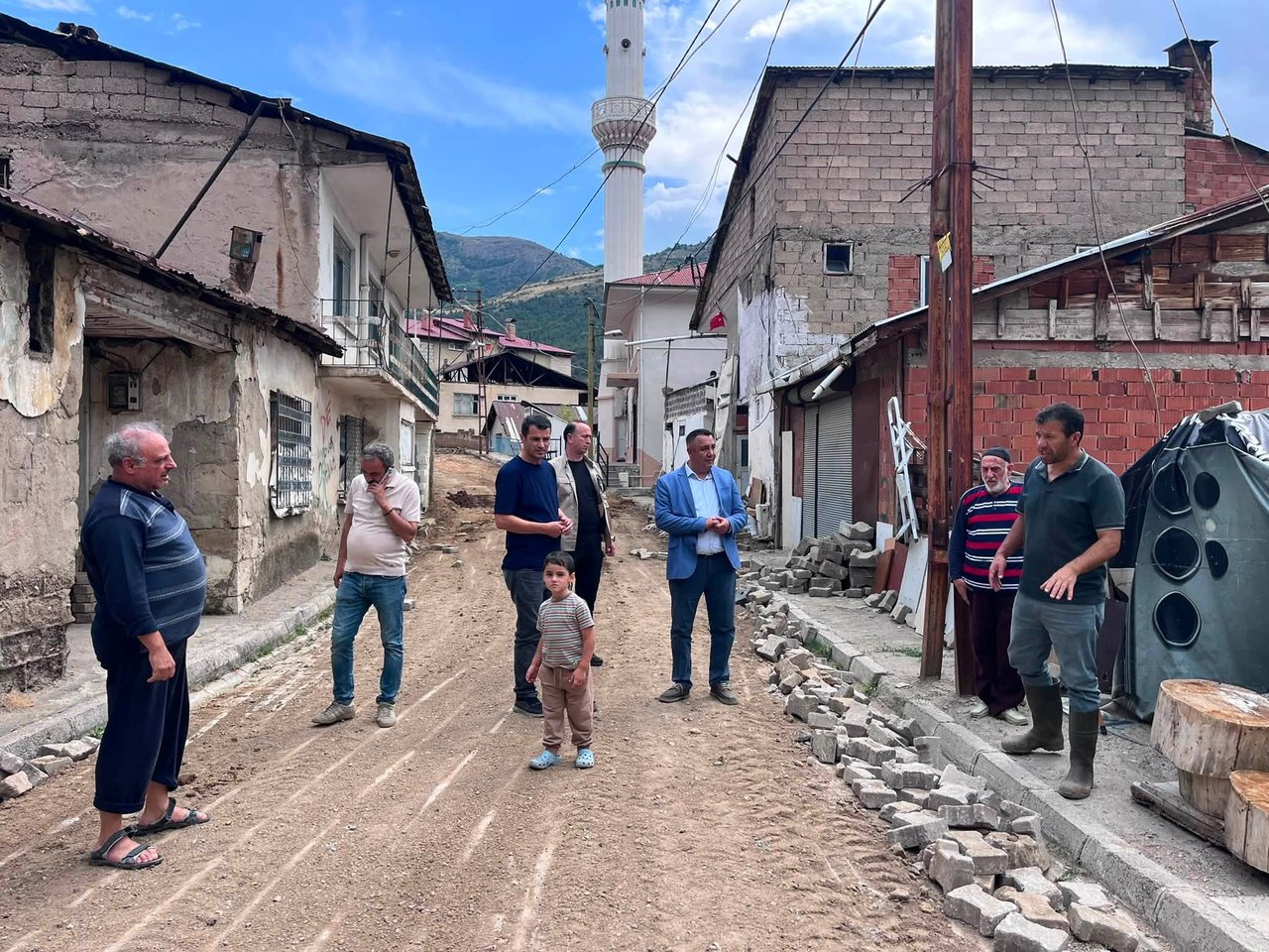 BAŞKANIMIZ, MAHALLELERİMİZDEKİ ÇALIŞMALARI YERİNDE İNCELEDİ