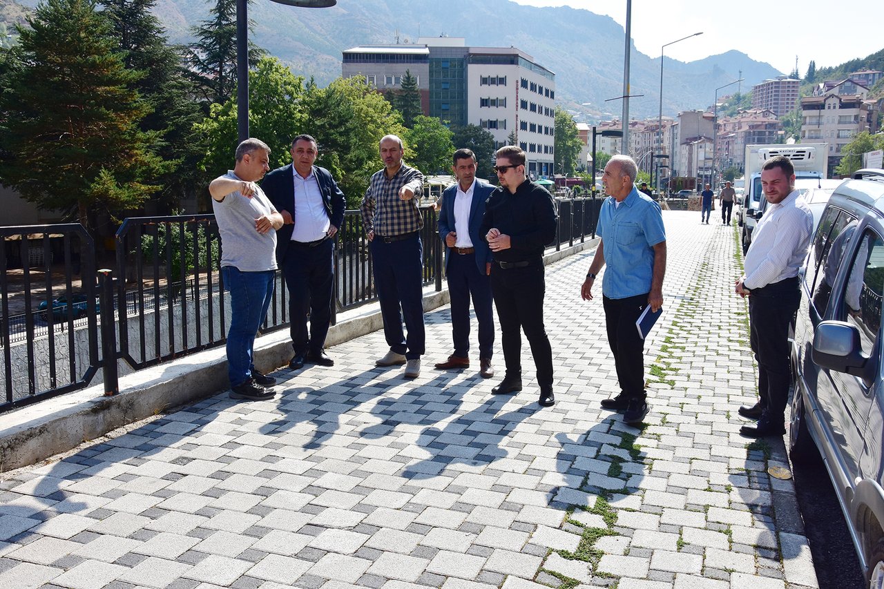 BAŞKANIMIZ, TRANSİT YOL ÜZERİNDE YAPIMINI PLANLADIĞIMIZ OTOPARK PROJE ALANINI İNCELEDİ