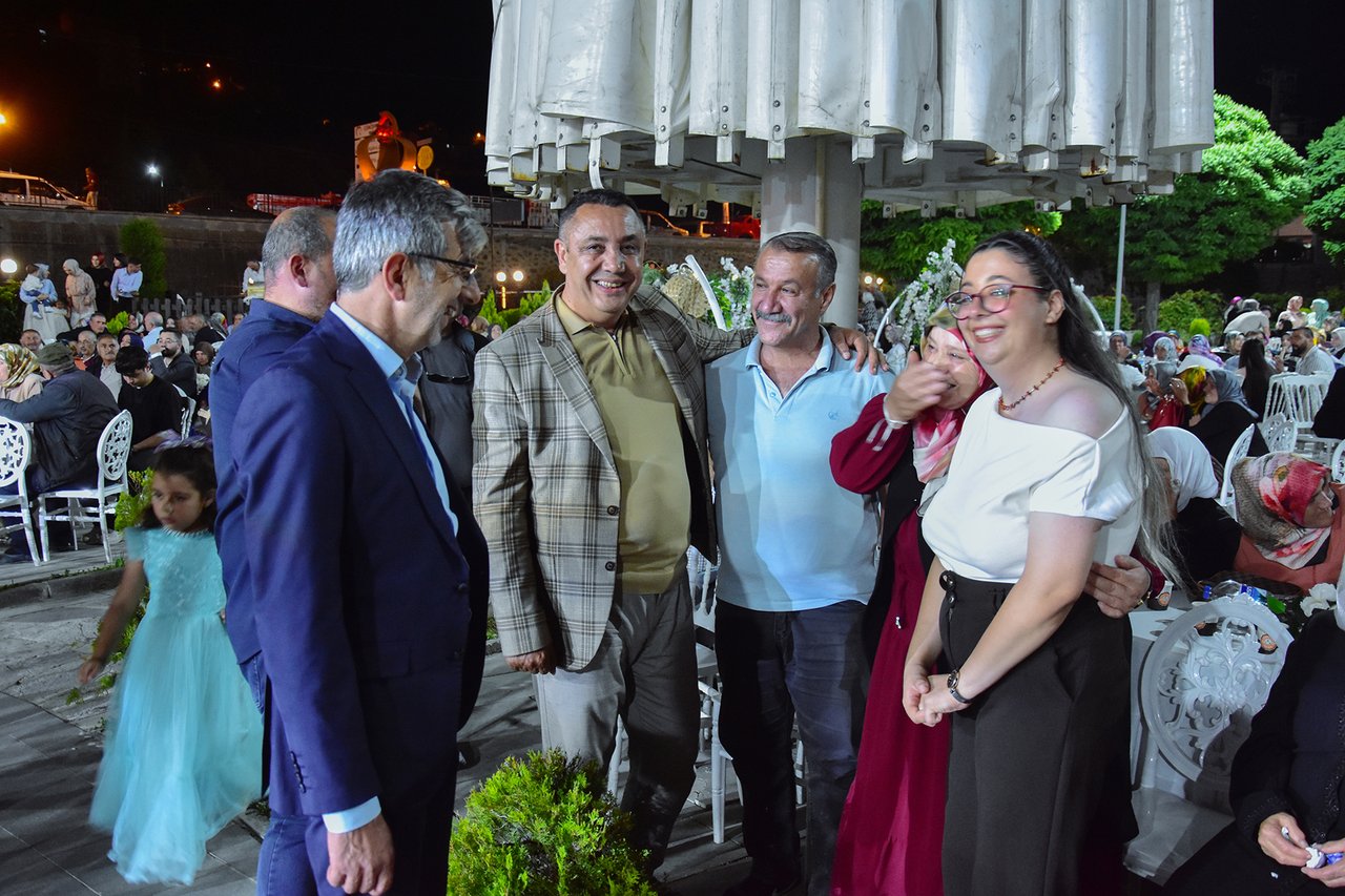 BAŞKANIMIZ, KÜBRA ESKİHELLAÇ VE FURKAN ŞİMŞEK’İN DÜĞÜN MERASİMLERİNE KATILDI