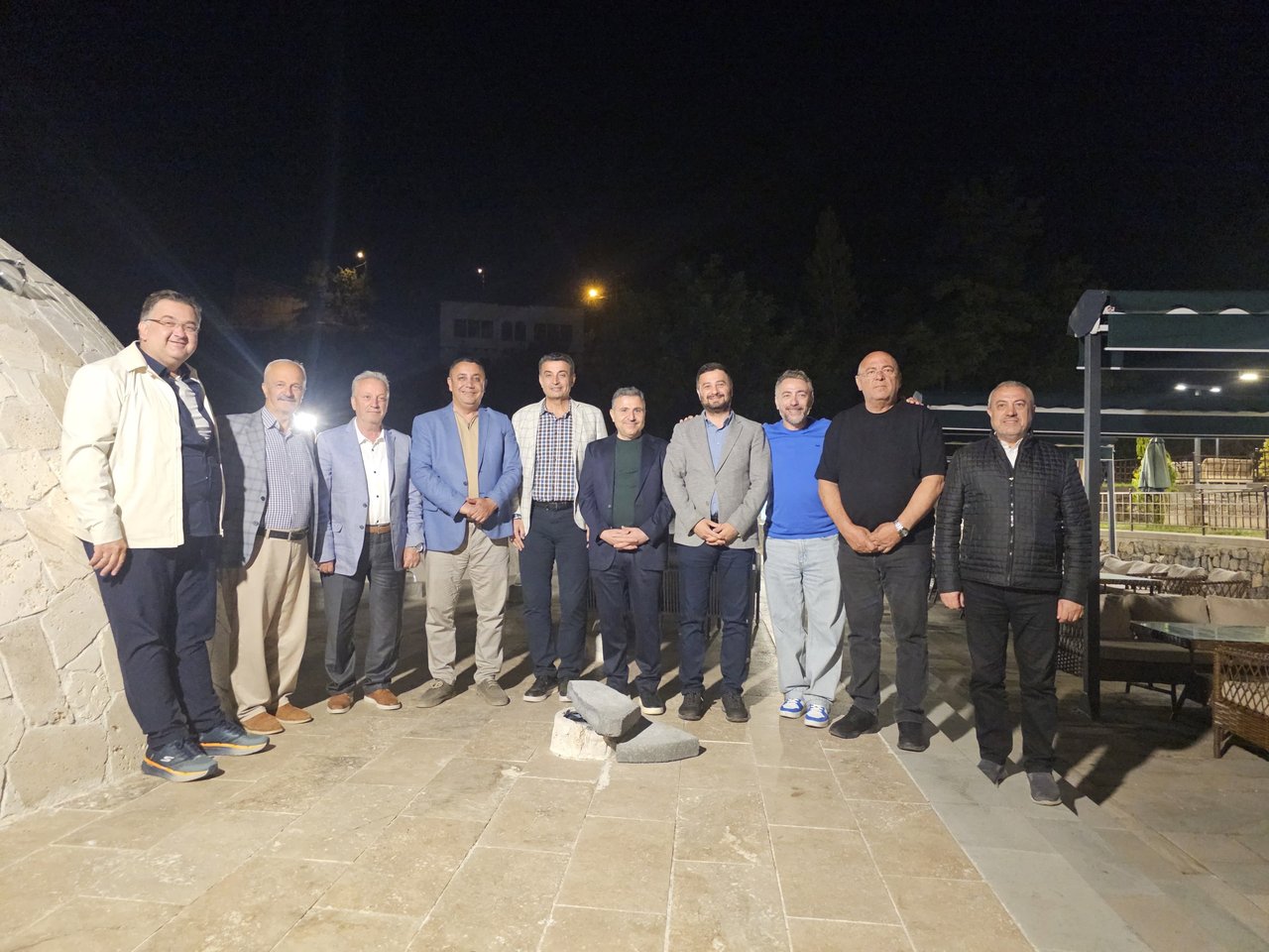 BAŞKANIMIZ, SÜLEYMANİYE MAHALLEMİZDE DEĞERLİ SANATÇIMIZ RESUL DİNDAR İLE BİR ARAYA GELDİ