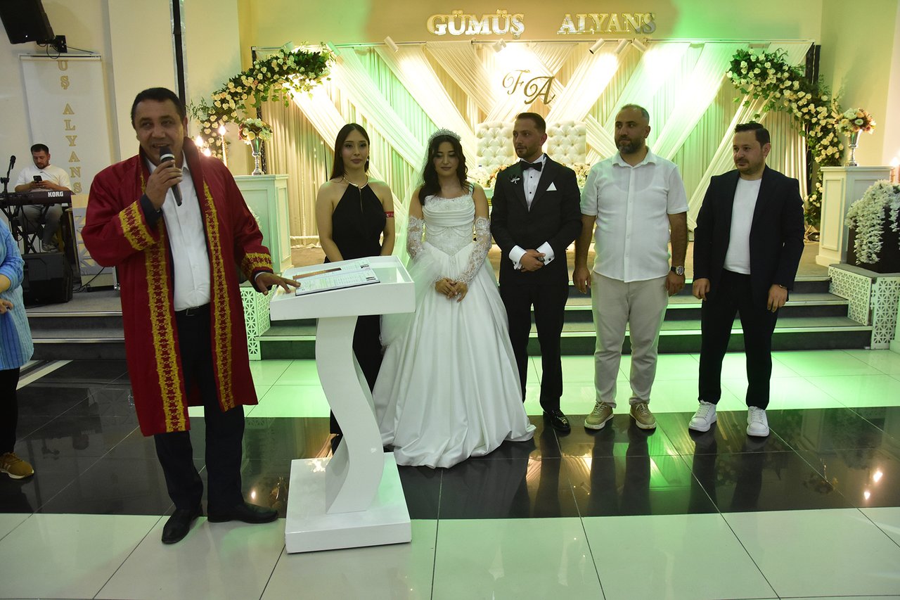 BAŞKANIMIZ, DÜĞÜN TÖRENLERİNE KATILDI NİKAH KIYDI