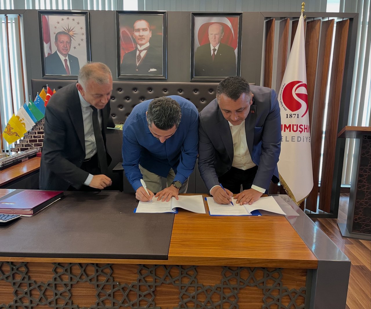 BAŞKANIMIZ, BURS DESTEĞİ SAĞLANMASINA YÖNELİK İŞ BİRLİĞİ PROTOKOLÜNÜ İMZALADI