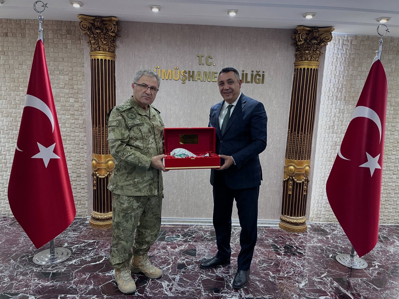 BAŞKANIMIZ, KARA KUVVETLERİ KOMUTANIMIZ ORGENERAL SAYIN METİN TOKEL’İ KARŞILADI