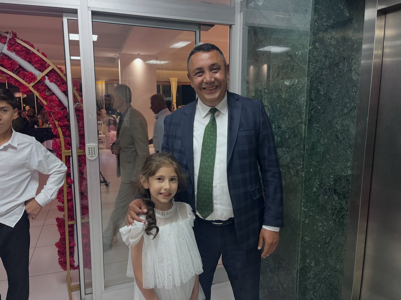 BAŞKANIMIZ, SEMA KURUŞ VE VEDAT TUNÇ KARDEŞLERİMİZİN DÜĞÜN TÖRENLERİNE KATILDI