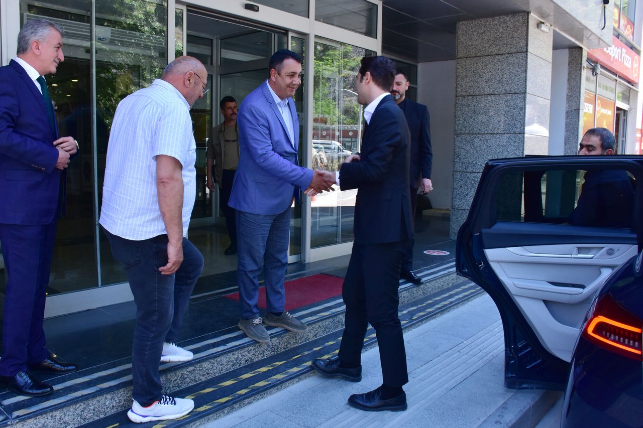 BAŞKANIMIZA ZİYARET
