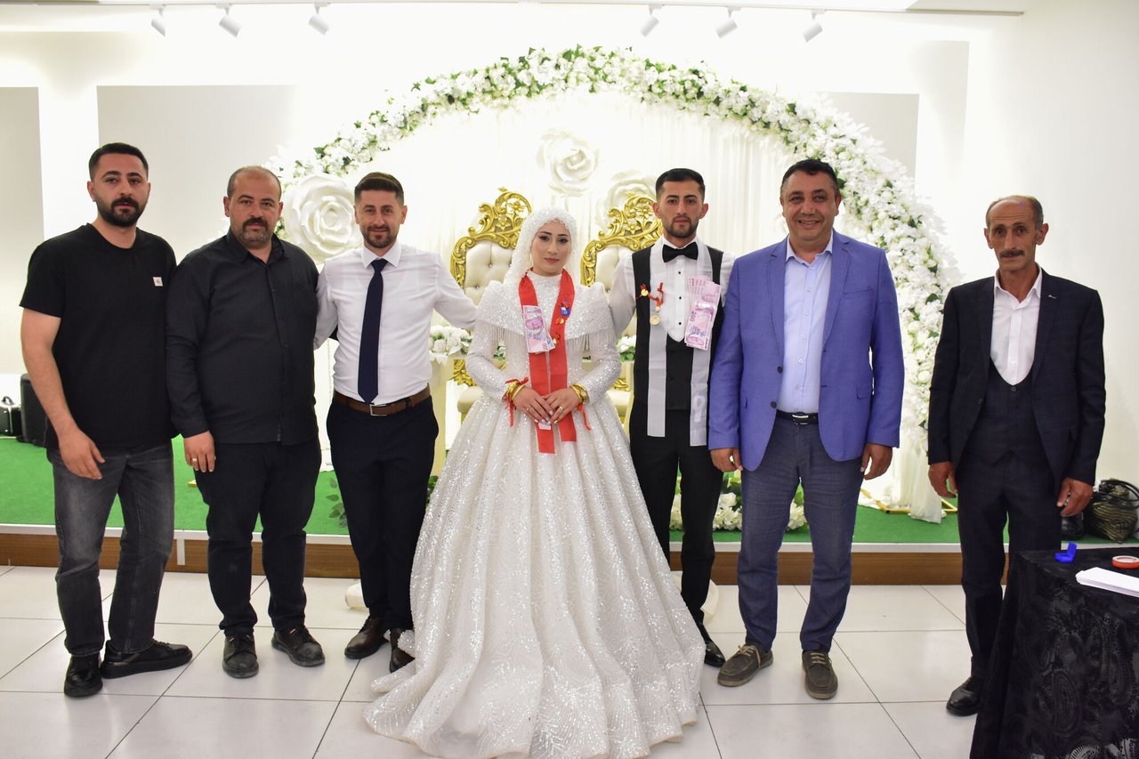 BAŞKANIMIZ, ZEYNEP ÖZDEMİR VE KEMALETTİN KÖKSALAN KARDEŞLERİMİZİN DÜĞÜNÜNE KATILDI