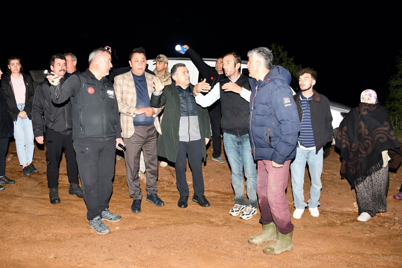 BAŞKANIMIZ, YOĞUN YAĞIŞ SONRASI VALİMİZ SAYIN CEVDET ATAY İLE BİRLİKTE İNCELEMELERDE BULUNDU