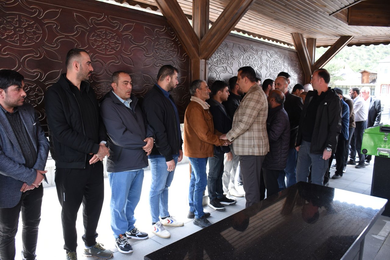 BAŞKANIMIZ, RESUL ÇELİK'İ EBEDİYETE UĞURLADI, ÇALIŞMA SAHASI İNCELEDİ