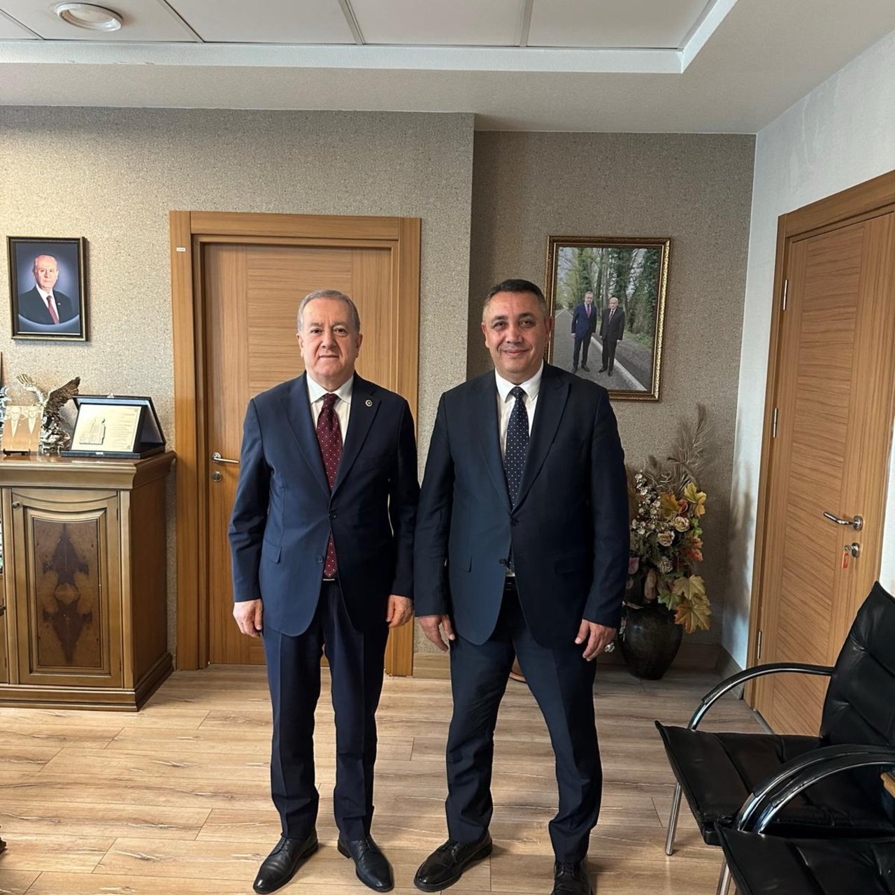 BAŞKANIMIZDAN ANKARA’DA ZİYARETLERDE BULUNDU VE YENİ HİZMET ARACI TESLİM ALDI