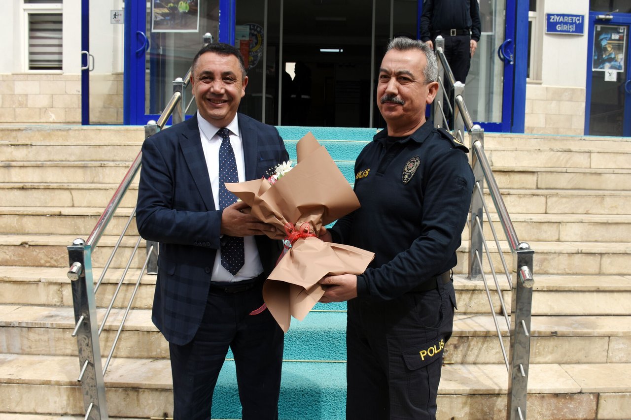 BAŞKANIMIZ, POLİS HAFTASI MÜNASEBETİYLE, İL EMNİYET MÜDÜRÜMÜZ İSMAİL KARASAKAL’I ZİYARET ETTİ