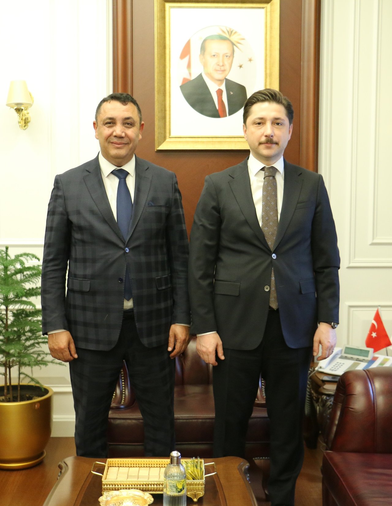 BAŞKANIMIZ, ADALET BAKAN YARDIMCILIĞI GÖREVİNE ATANAN SAYIN BURAK CEYHAN’I ZİYARET ETTİ