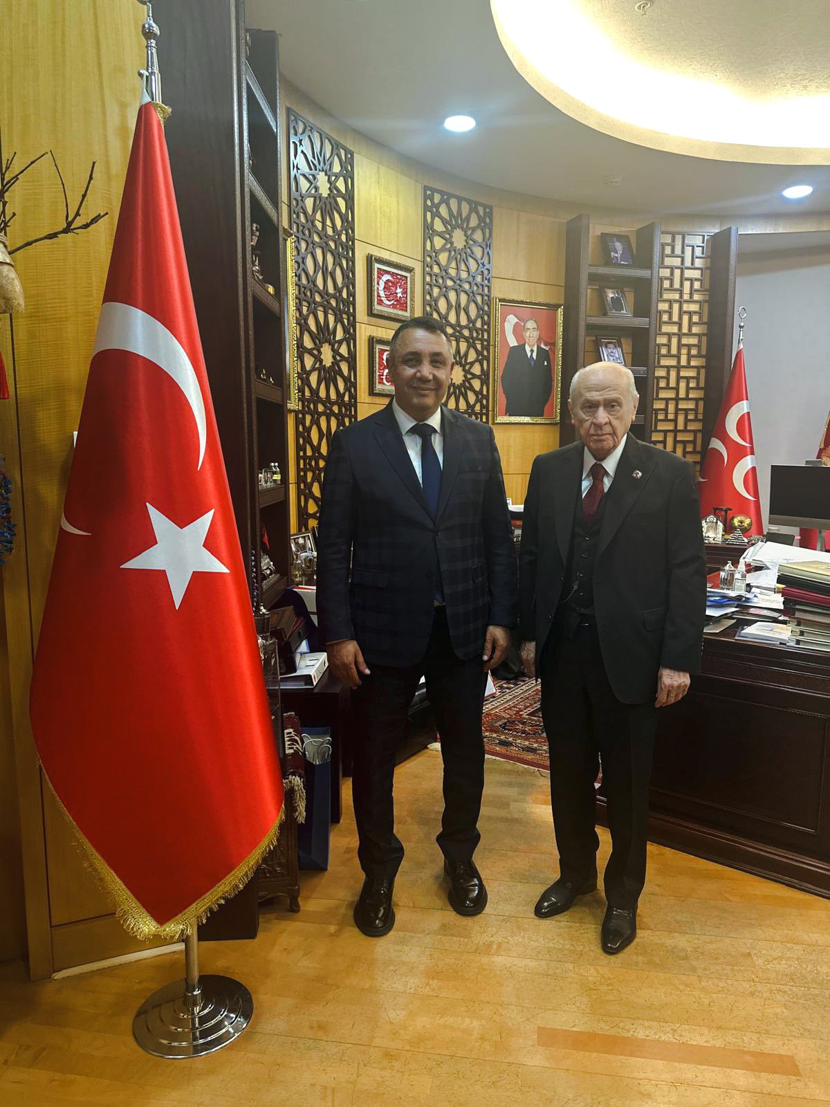 BAŞKANIMIZ, LİDERİMİZ SAYIN DR. DEVLET BAHÇELİ BEYEFENDİYİ ZİYARET ETTİ