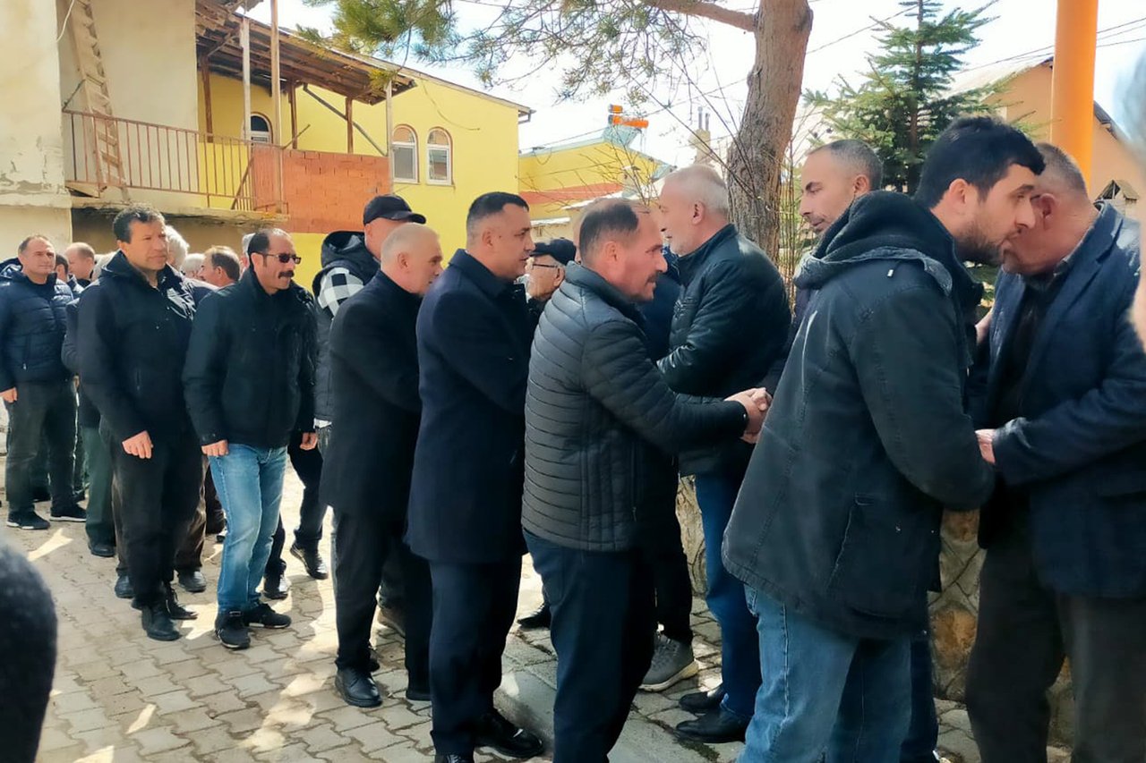BAŞKANIMIZ, ŞEHRİYE OKUR’U BAYBURT AŞAĞI KIRZI KÖYÜNDE EBEDİYETE UĞURLADI