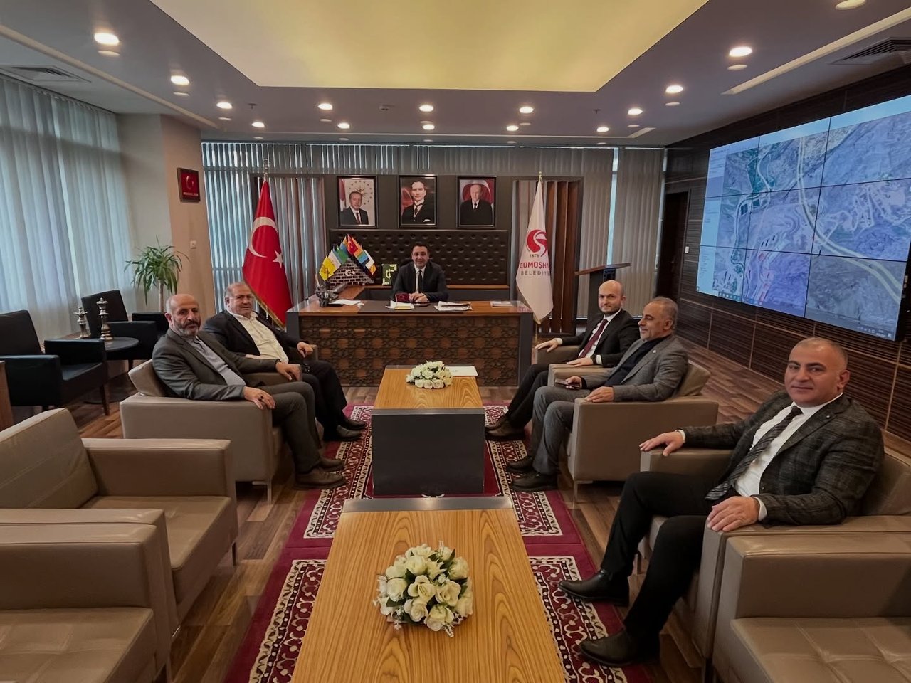 BAŞKANIMIZ, TRABZON BİK BÖLGE MÜDÜRÜ ALİ NUHOĞLU AĞIRLADI, CENAZE TÖRENİNE KATILDI