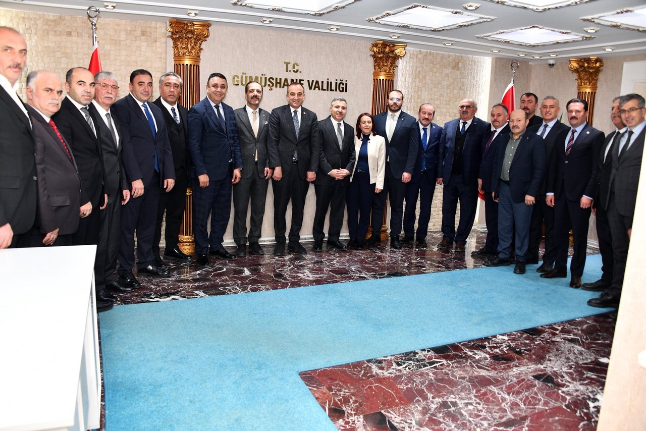 BAŞKANIMIZ, VALİMİZ SAYIN CEVDET ATAY’I MAKAMINDA ZİYARET EDEREK İSTİŞARELERDE BULUNDU