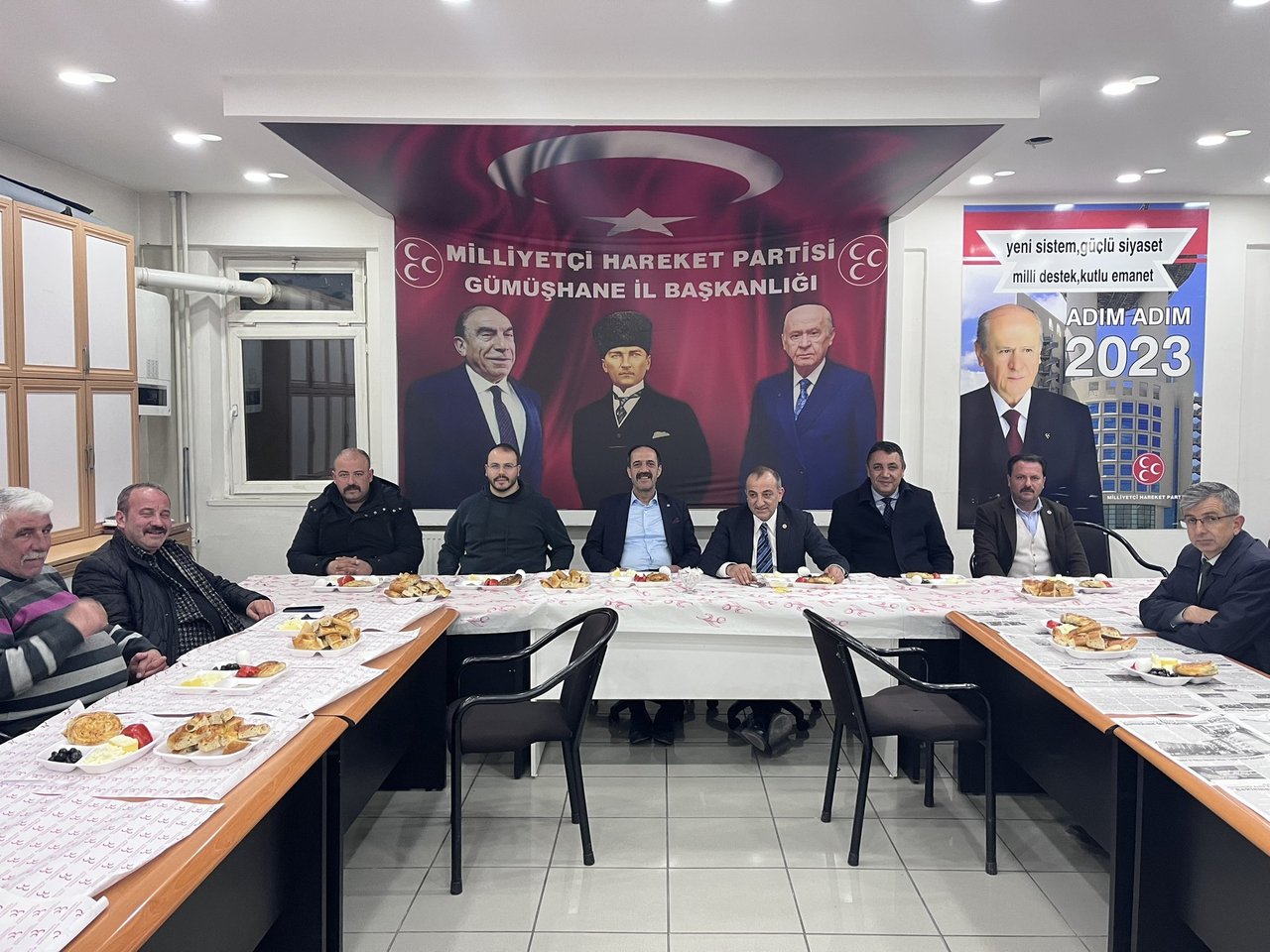 BAŞKANIMIZ TEŞKİLAT MENSUPLARIMIZIN KATILIMIYLA KUTLU YUVAMIZDA SAHUR PROGRAMINA KATILDI