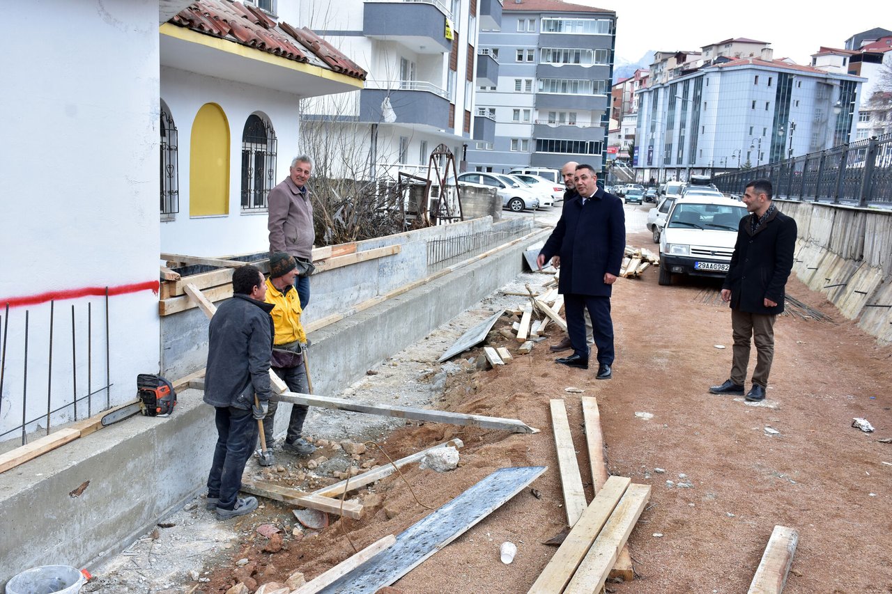 BAŞKANIMIZ, ÇALIŞMA SAHASI İNCELEDİ, ESNAF ZİYARETİNDE BULUNDU, MİSAFİR KABUL ETTİ