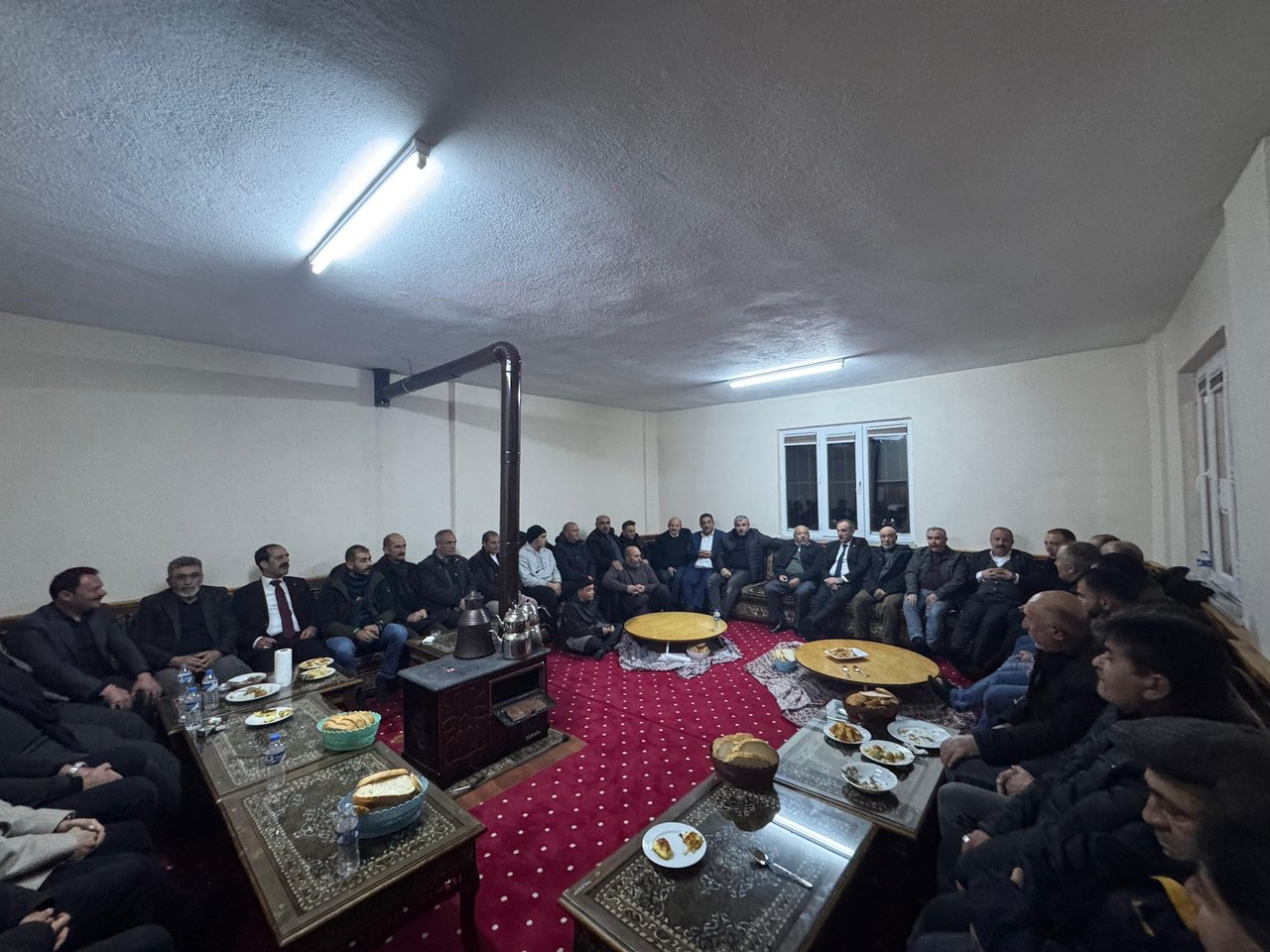 BAŞKANIMIZ, GÜMÜŞGÖZE BELEDİYE BAŞKANIMIZ CELİL ERDOĞAN’IN MİSAFİRİ OLDU, DÜĞÜN TÖRENLERİNE KATILDI