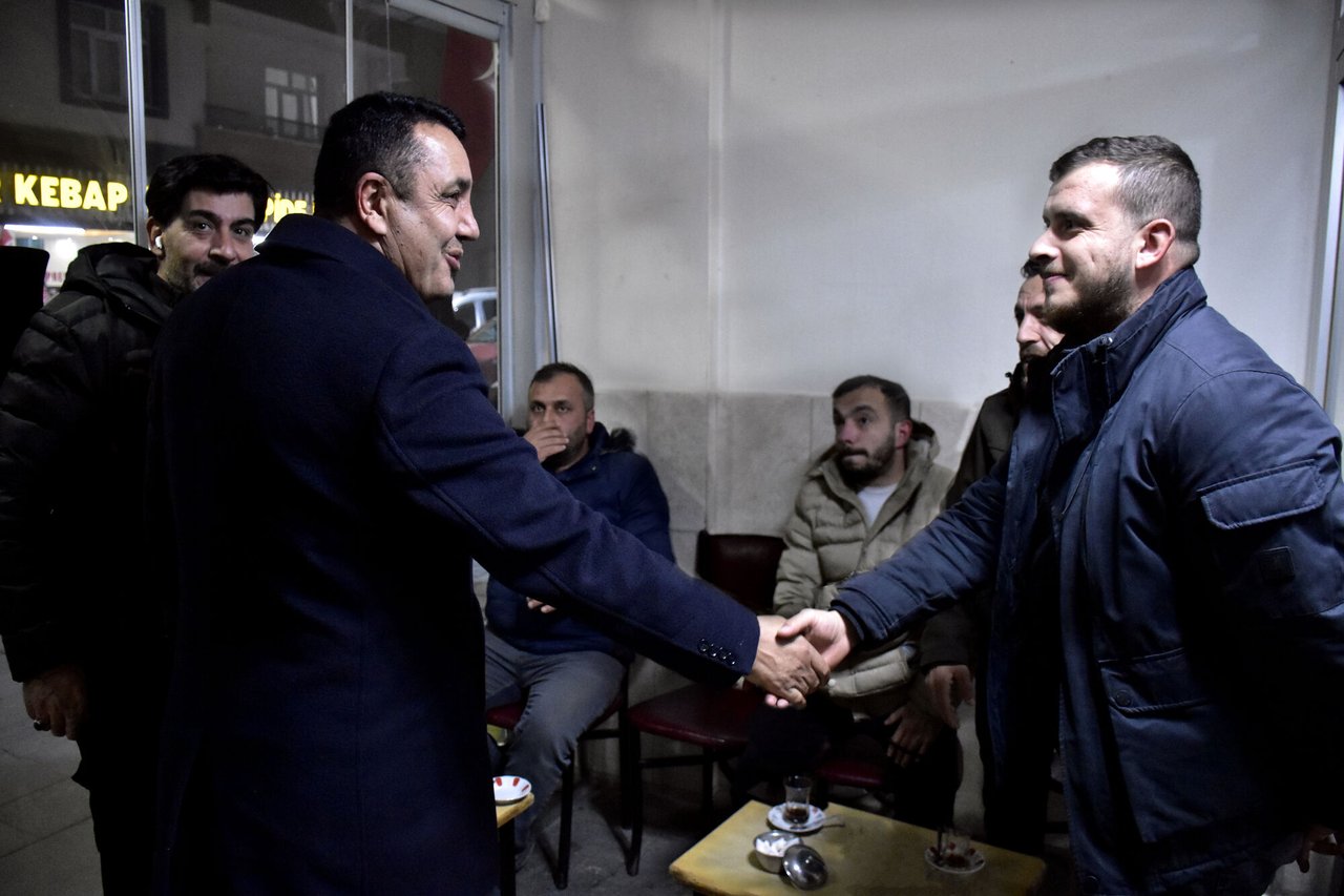 BAŞKANIMIZ, CUMHURİYET CADDESİNDE FAALİYET GÖSTEREN ESNAFLARIMIZI ZİYARET ETTİ