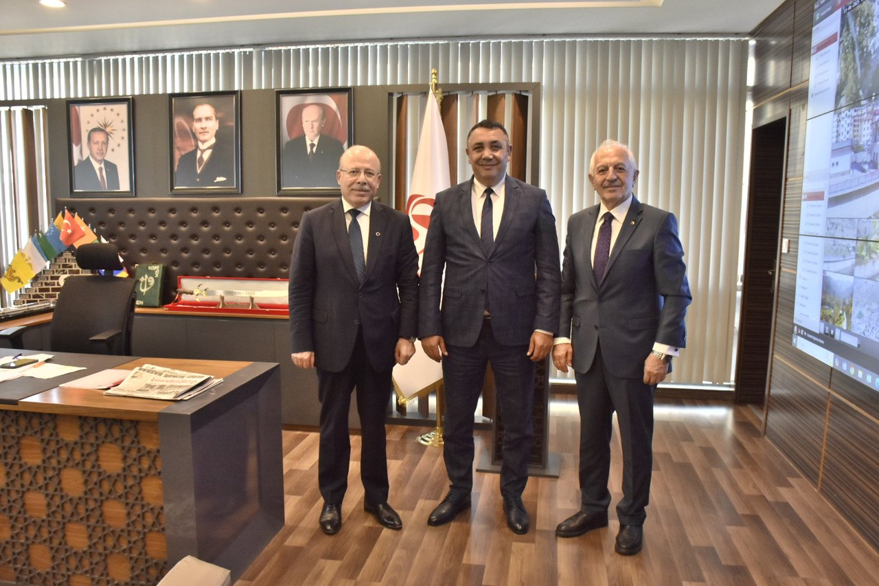 BAŞKANIMIZDAN YOĞUN GÜN: ZİYARET KABUL ETTİ, KONFERANSA KATILDI, ÇALIŞMA SAHASI İNCELEDİ