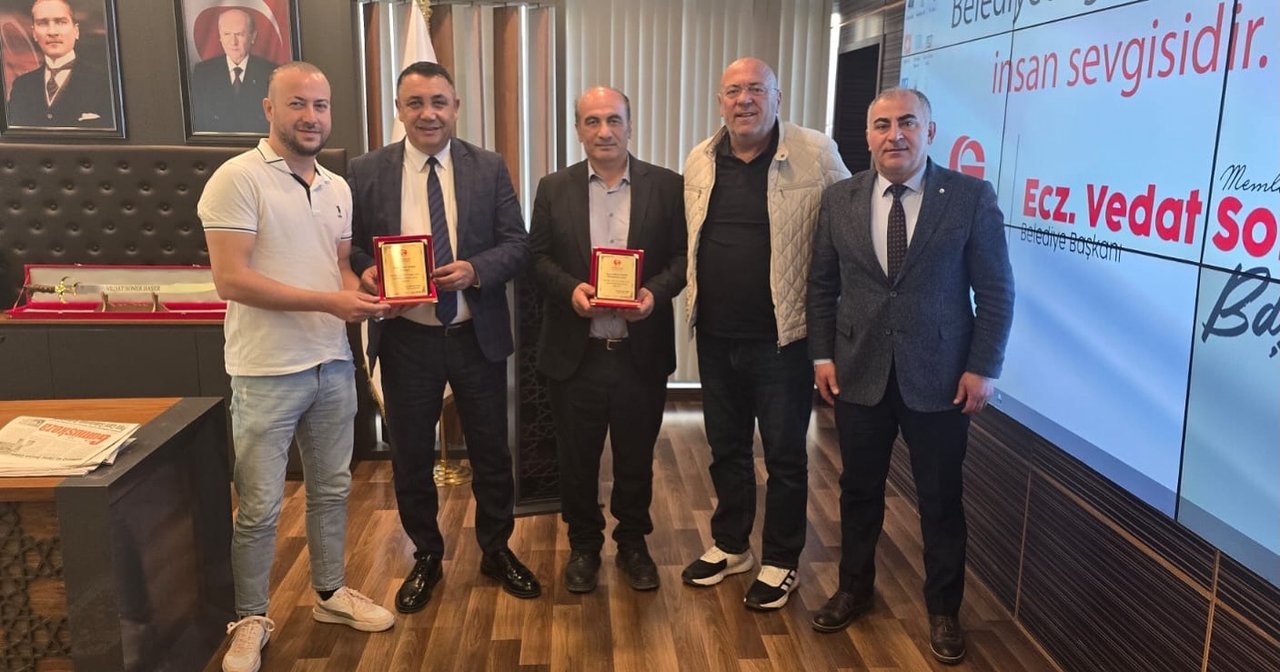 KORU YAYINCILIK İMTİYAZ SAHİBİ KÖKSAL AYDIN VE SANAT YÖNETMENİ ERKAN KARSOY’A TEŞEKKÜR ETTİ