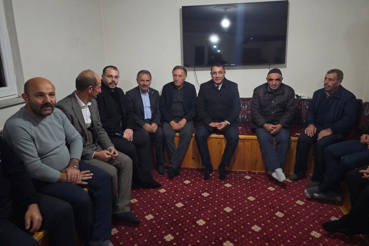 BAŞKANIMIZ, ESENYURT KÖYÜNDE HEMŞERİLERİMİZ İLE BİR ARAYA GELDİ