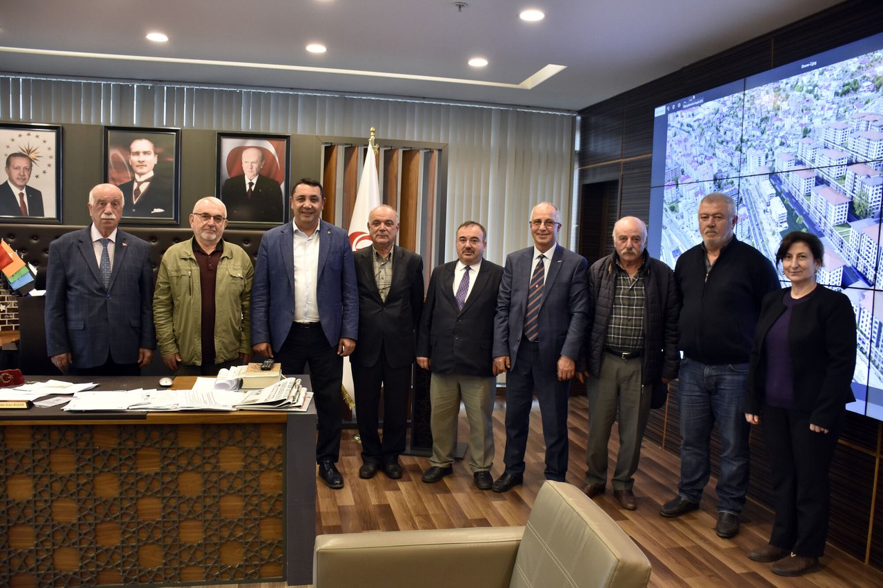 YEŞİLDERE NURİ DAYI ŞENLİKLERİ DERNEĞİ’NDEN BAŞKANIMIZA ZİYARET