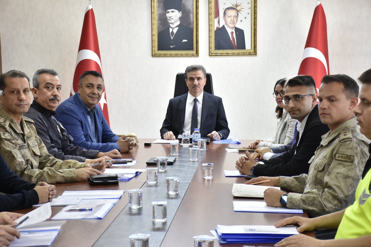 BAŞKANIMIZ, KARAYOLLARI TEDBİRLERİ VE BELEDİYE MECLİS TOPLANTISINA KATILDI