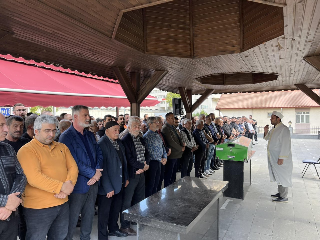 BAŞKANIMIZ, İLİMİZ AŞAĞI ÇAYIRARDI KÖYÜ SAKİNLERİNDEN HASBİ ATALAY’I EBEDİYETE UĞURLADI