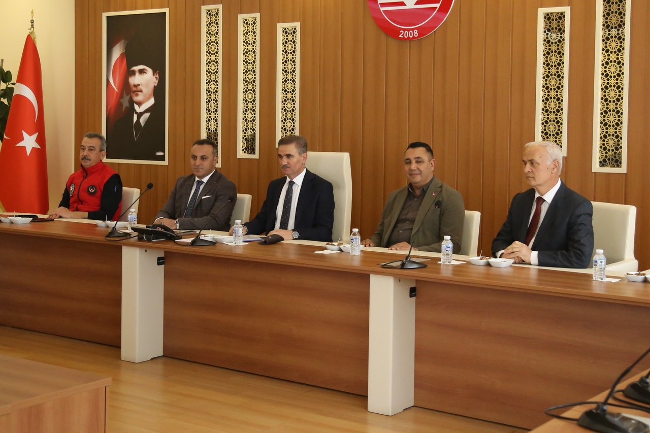 BAŞKANIMIZ, "HUZUR VE GÜVENİ ARTIRMA İL KOMİSYONU" TOPLANTISINA KATILDI