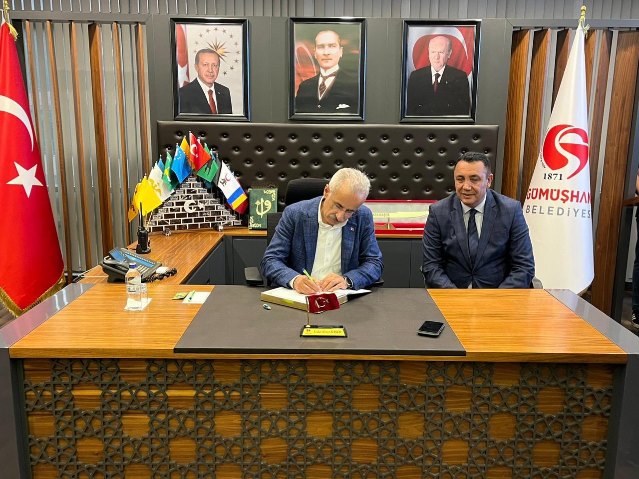 BAŞKANIMIZ, ULAŞTIRMA VE ALTYAPI BAKANIMIZ SAYIN ABDULKADİR URALOĞLU’NU BELEDİYEMİZDE AĞIRLADI
