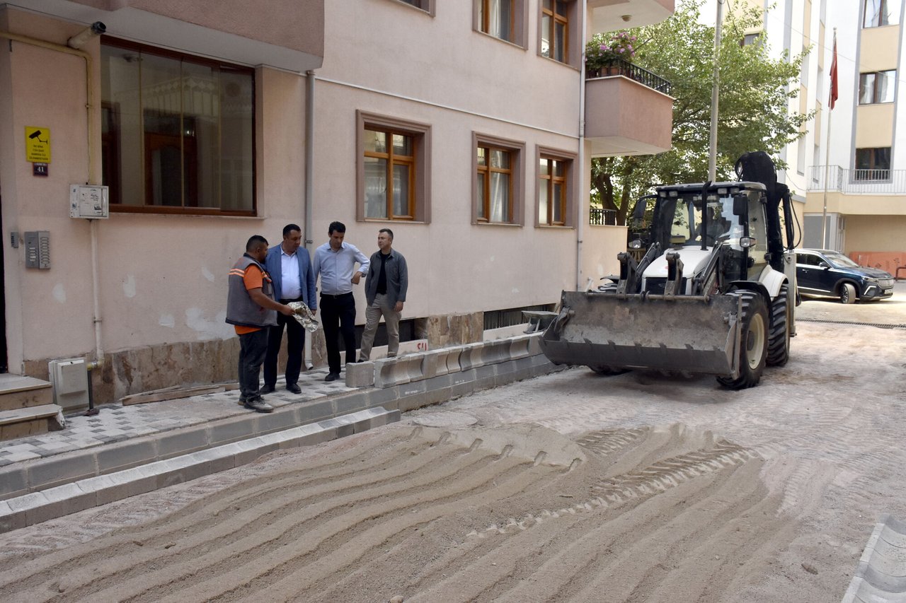 BAŞKANIMIZ, YOL VE KALDIRIM ÇALIŞMALARINI İNCELEDİ, MİSAFİR AĞIRLADI, İŞYERİ AÇILIŞINA KATILDI
