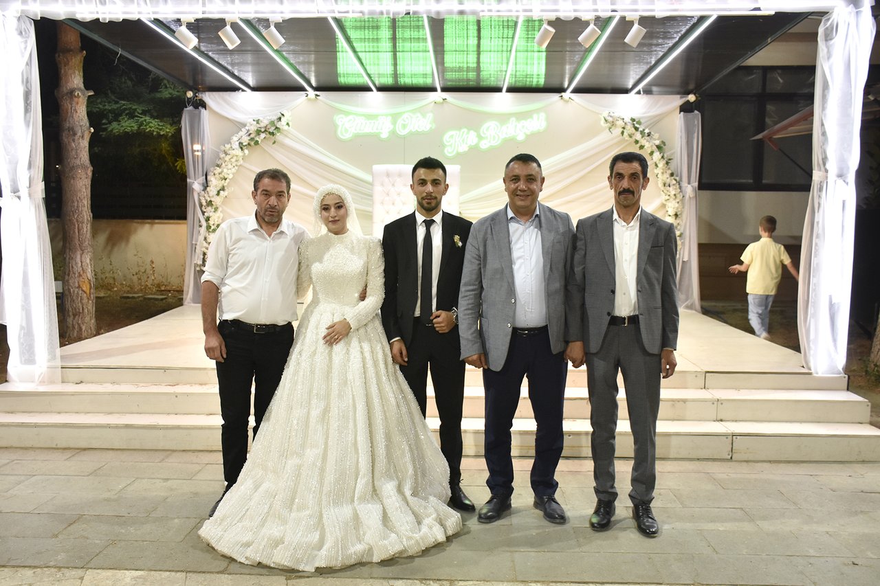 BAŞKANIMIZ, DÜĞÜN TÖRENLERİNE KATILARAK NİKAH KIYDI