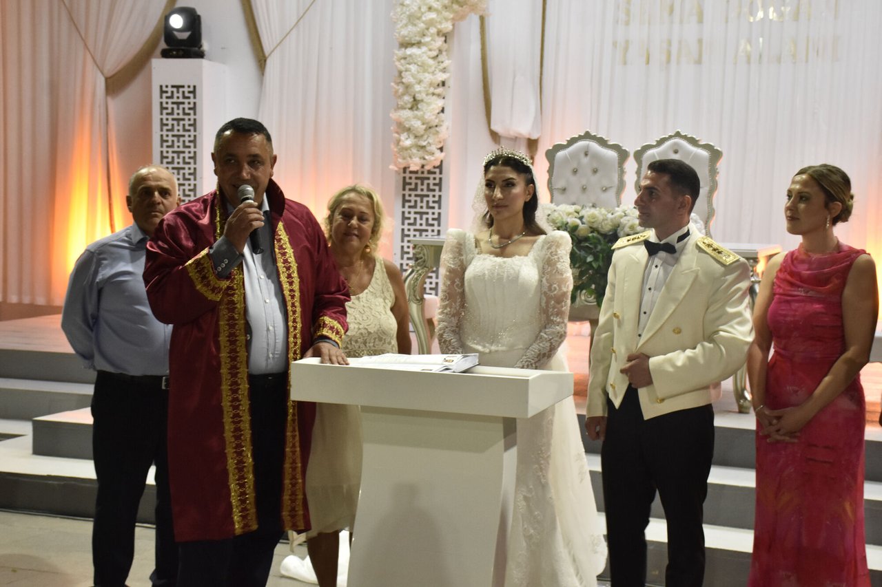 BAŞKANIMIZ, DÜĞÜN TÖRENLERİNE KATILARAK NİKAH KIYDI