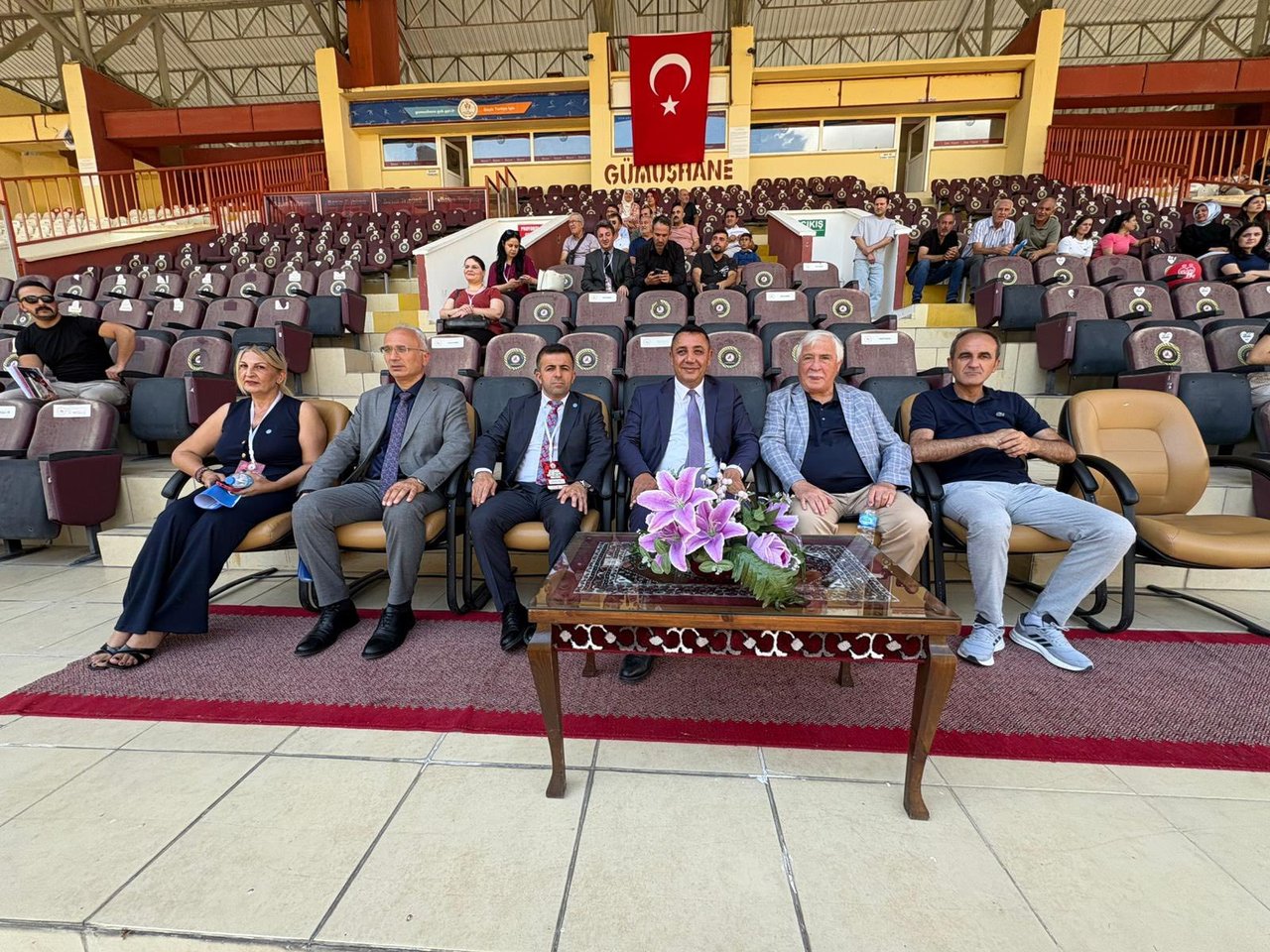 BAŞKANIMIZ, UYAFA GÜMÜŞHANE 2025 AİLE YILI "TEK YÜREK" ÇOCUK ŞENLİĞİ FUTBOL TURNUVASINI BAŞLATTI