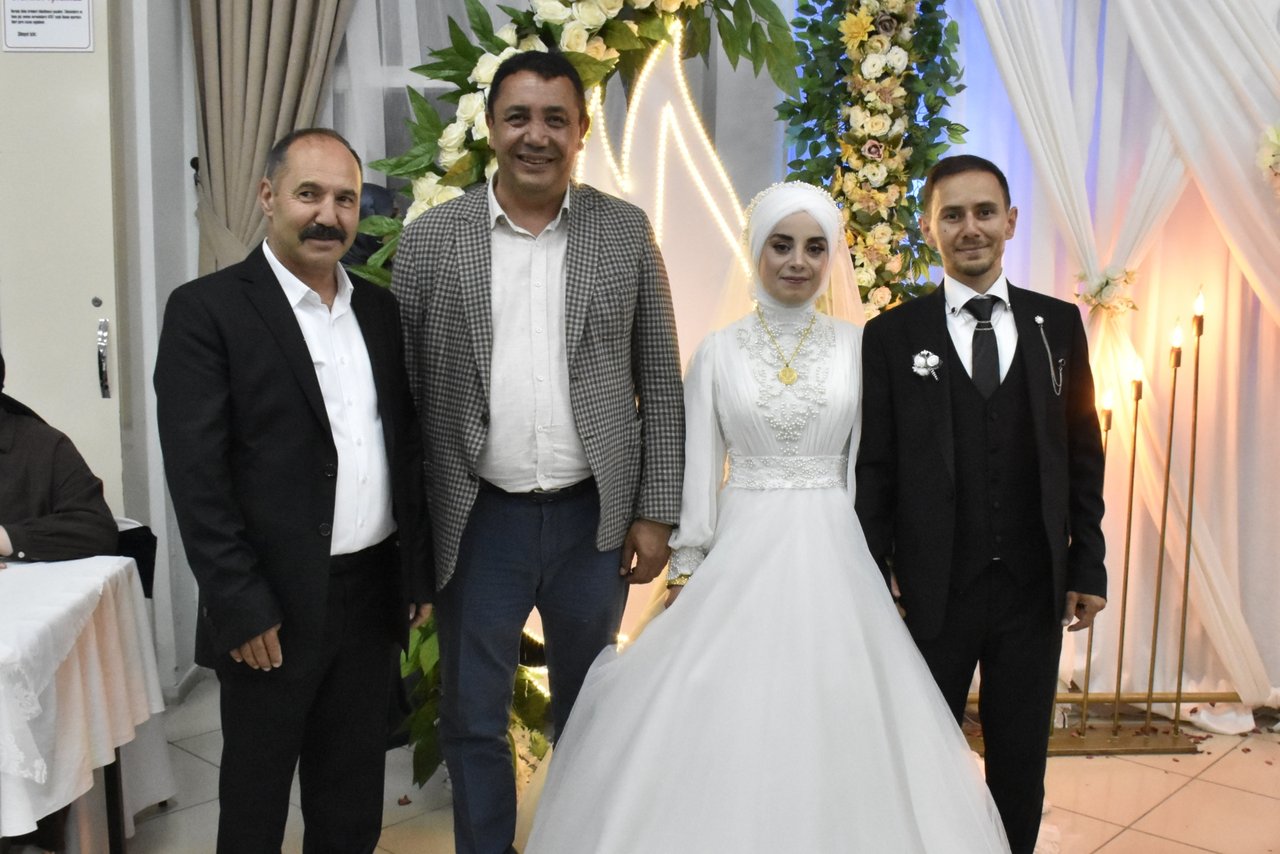 BAŞKANIMIZ, DÜĞÜN MERASİMLERİNE KATILDI, GECE GÖREV YAPAN PERSONELLERİMİZE KOLAYLIKLAR DİLEDİ