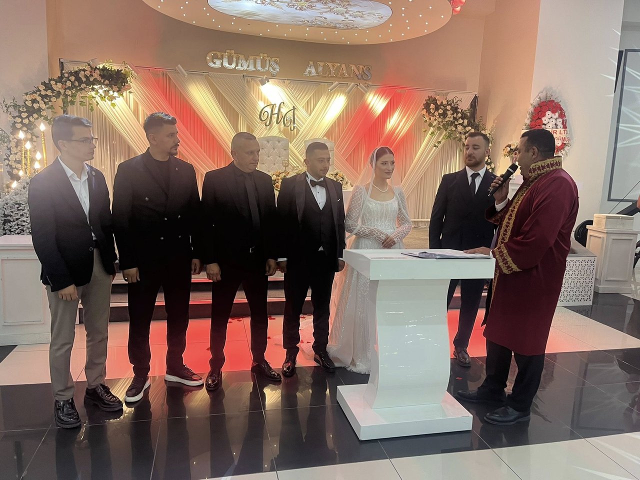BAŞKANIMIZ, HATİCE KİRAZ VE İZZET UĞUR ÇİFTİNİN NİKAH AKİTLERİNİ GERÇEKLEŞTİRDİ