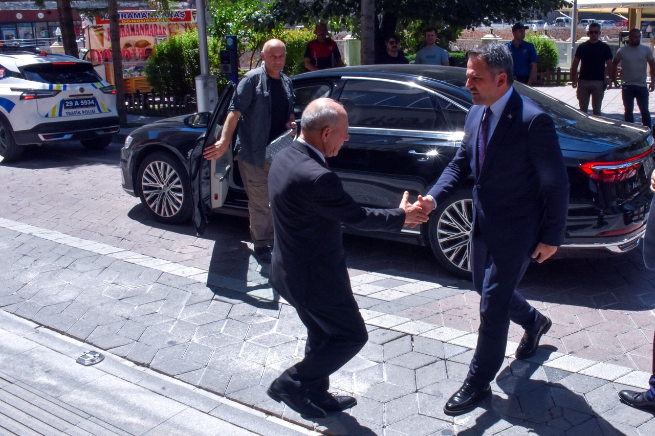 GENÇLİK VE SPOR BAKAN YARDIMCISI SAYIN DR. ENES EMİNOĞLU’NU BELEDİYEMİZDE AĞIRLADIK