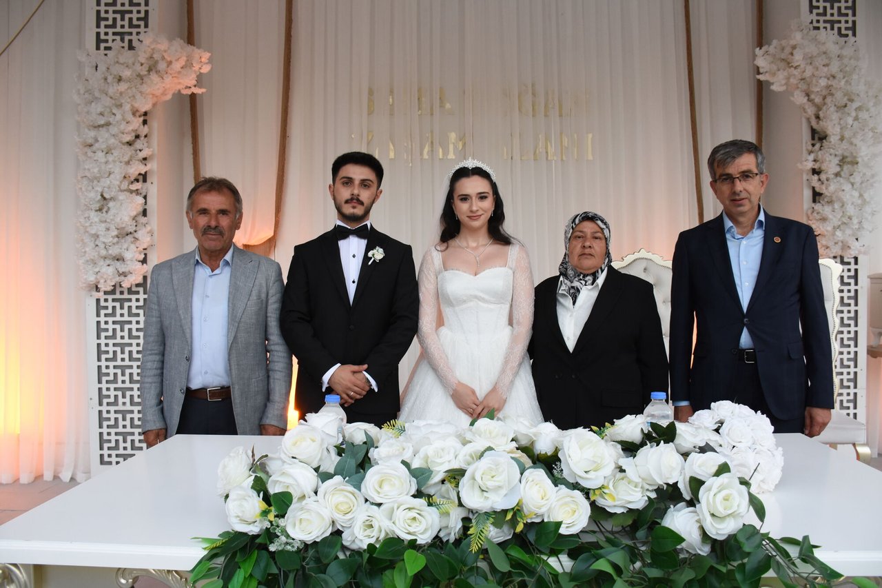 BAŞKAN VEKİLİMİZ HATİCE IŞIK GÜRÇINAR, 15 TEMMUZ DEMOKRASİ VE MİLLÎ BİRLİK GÜNÜ PROGRAMINA KATILDI