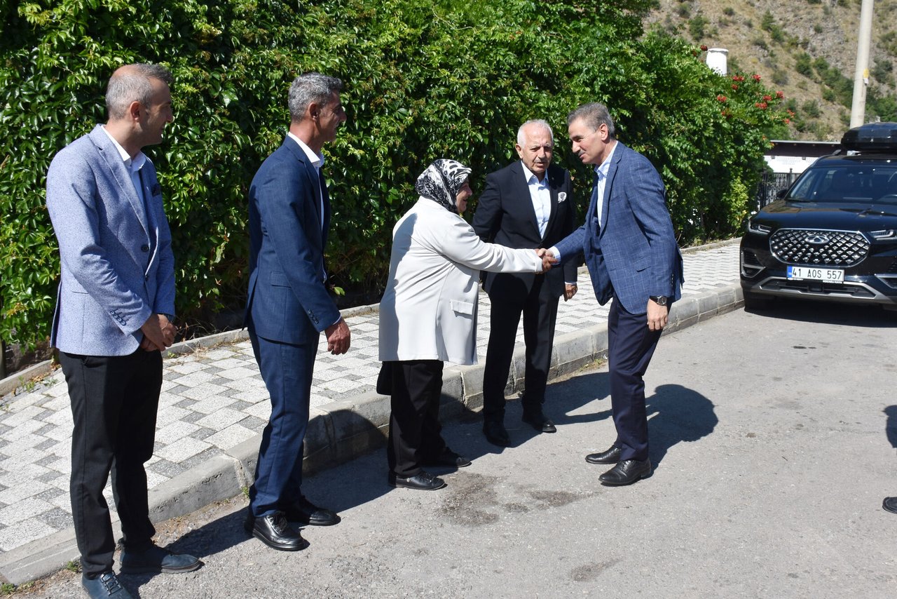 BELEDİYE BAŞKAN VEKİLİMİZ HATİCE IŞIK GÜRÇINAR, GÜDEF KOCAELİ İŞ İNSANLARI PROGRAMINA KATILDI