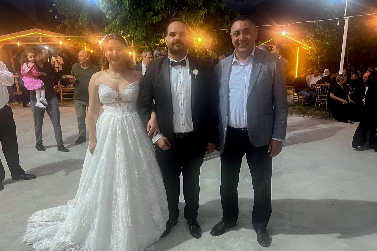BAŞKANIMIZ, SELİN BAYRAM VE MEHMET KIVRAK KARDEŞLERİMİZİN DÜĞÜN MERASİMLERİNE KATILDI