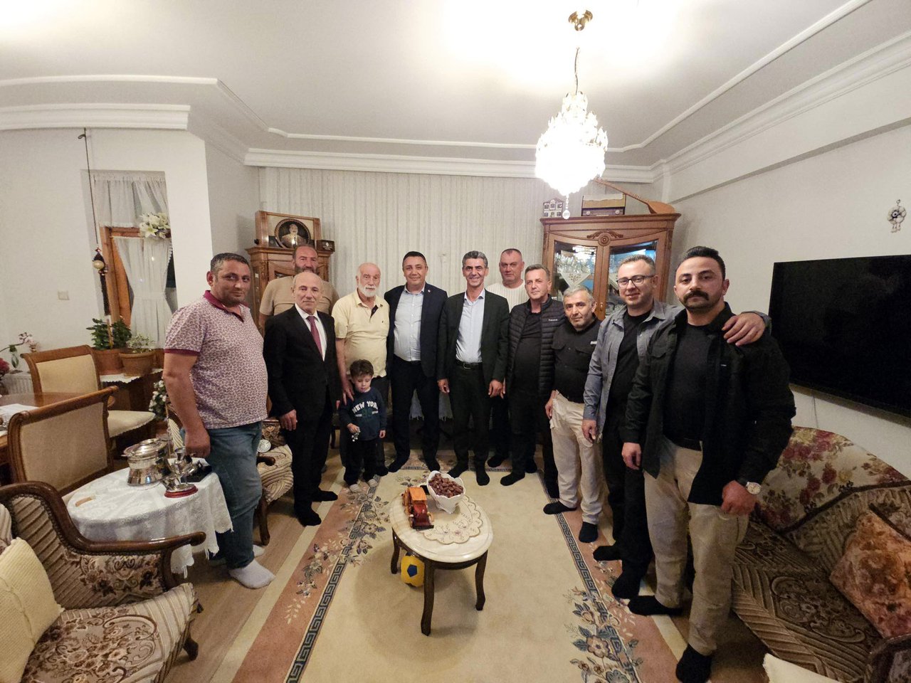 BAŞKANIMIZ, HAC FARİZASINI TAMAMLAYAN BADDAL BAYAR İLE KIYMETLİ EŞİNİ, ZİYARET ETTİ