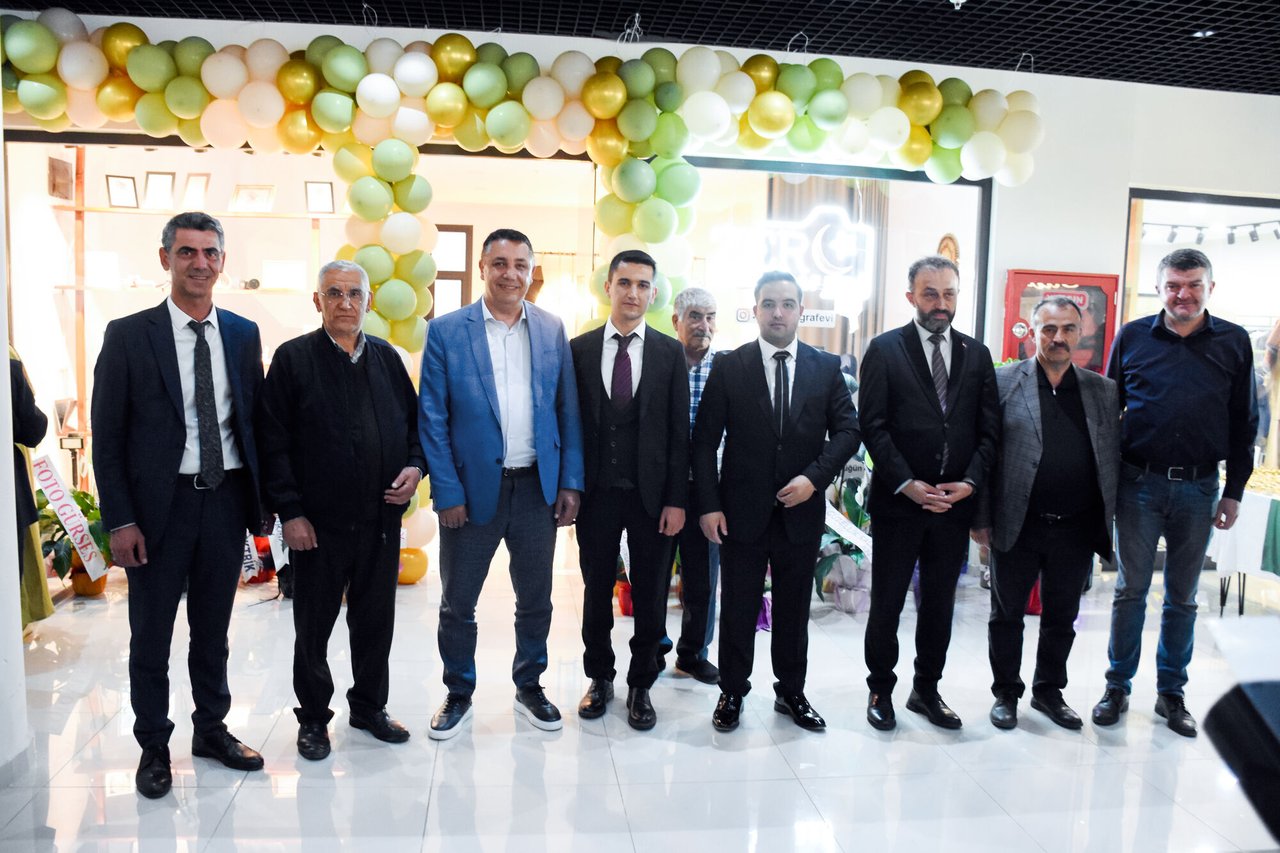 BAŞKANIMIZ, ZERAY FOTOĞRAF EVİ’NİN AÇILIŞ TÖRENİNE KATILDI, ALYA DAVET EVİ’Nİ ZİYARET ETTİ