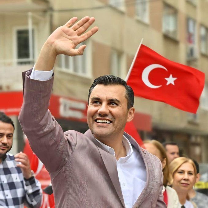 BAŞKANIMIZ, MANİSA BÜYÜKŞEHİR BELEDİYE BAŞKANI FERDİ ZEYREK’E ALLAH’TAN RAHMET DİLEDİ